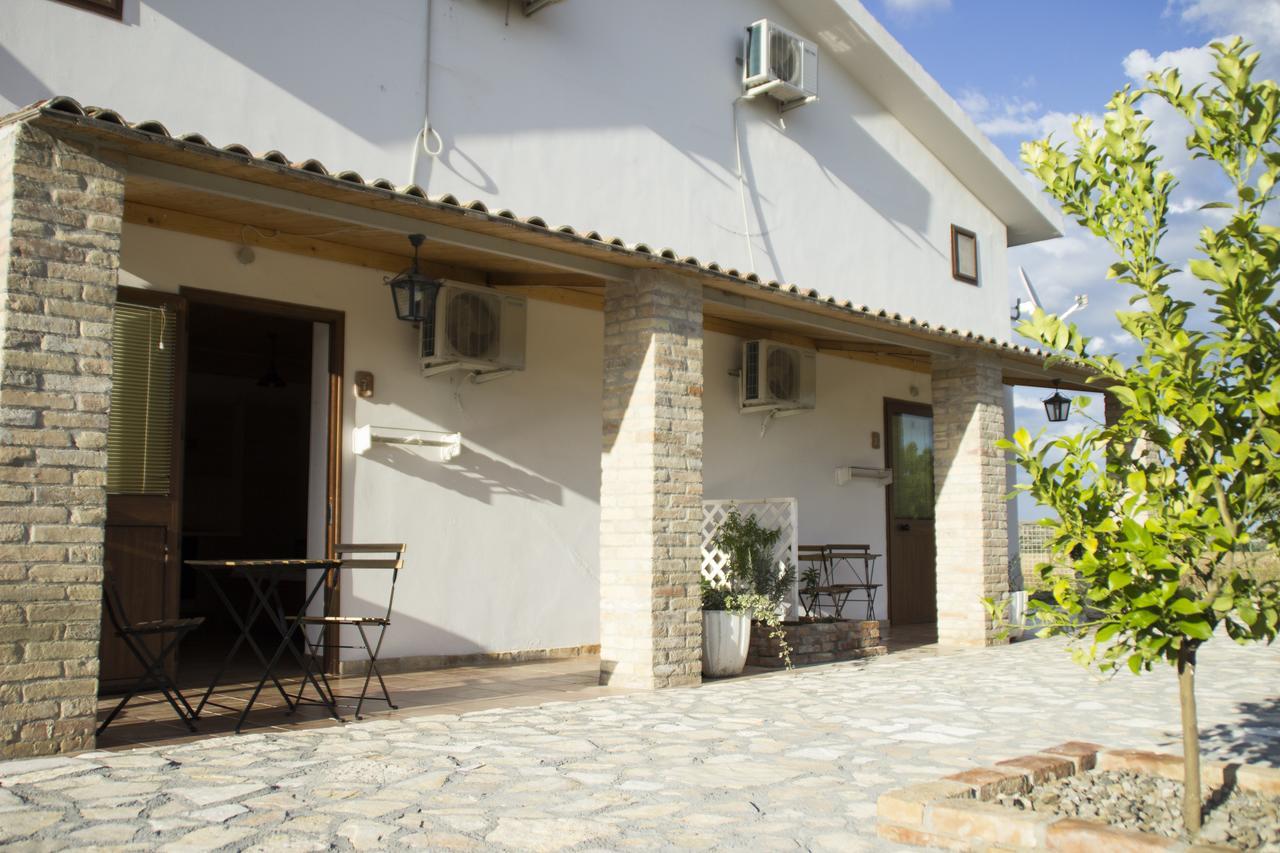 Fontana La Pietra Villa Pisticci Eksteriør billede