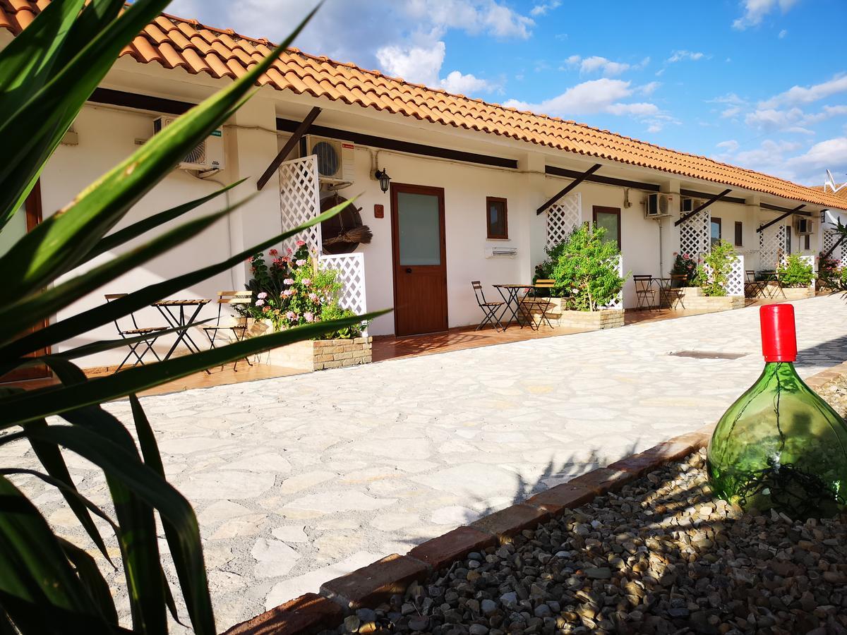 Fontana La Pietra Villa Pisticci Eksteriør billede