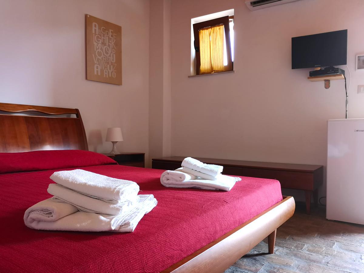 Fontana La Pietra Villa Pisticci Eksteriør billede