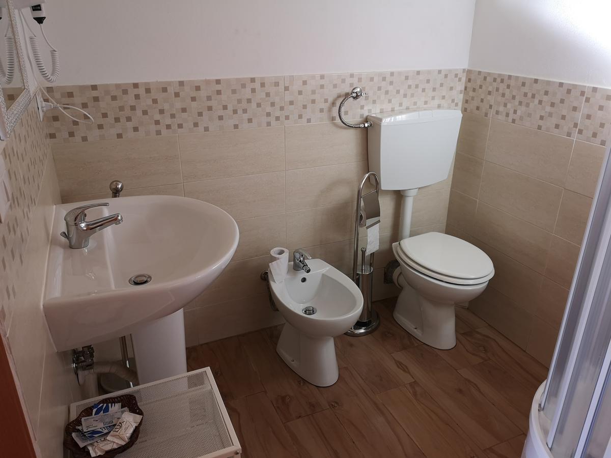 Fontana La Pietra Villa Pisticci Eksteriør billede